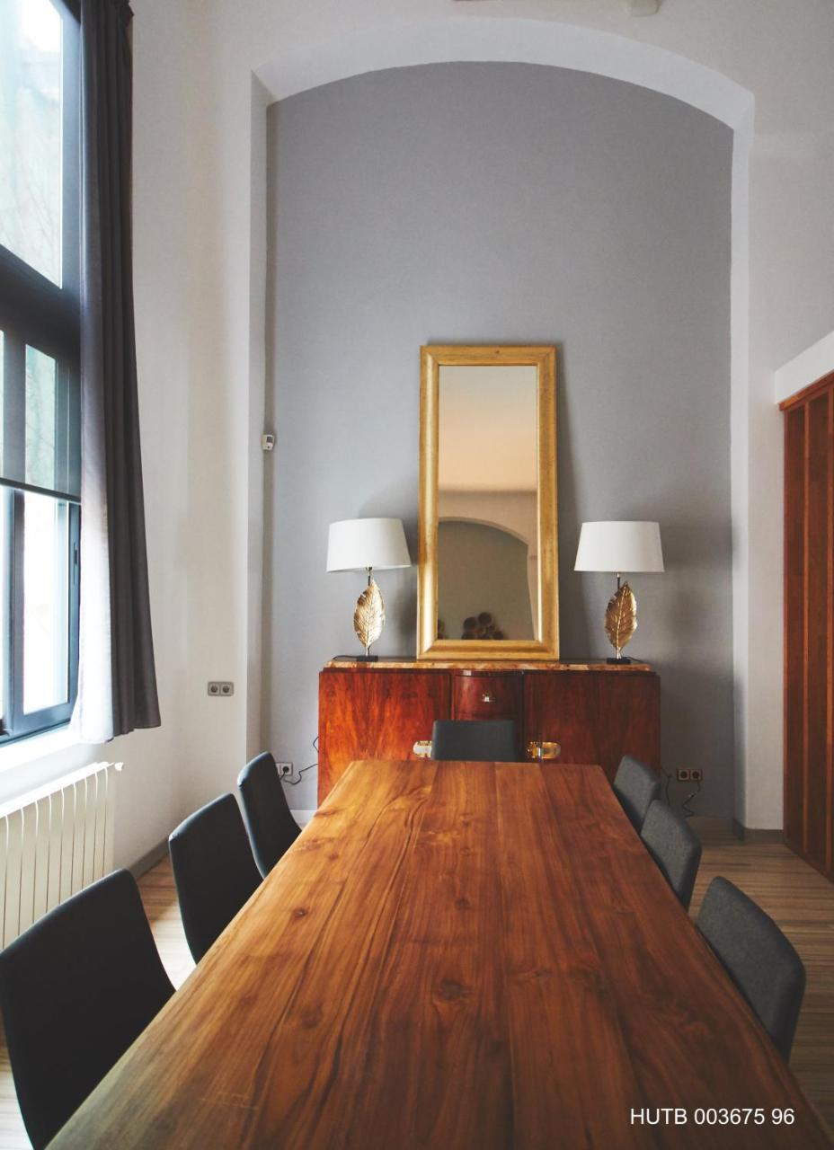 Alcam Alio Cine Apartment Barcelona Exterior photo